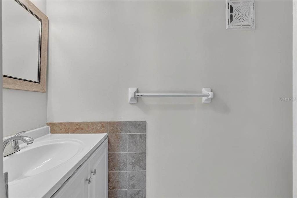For Sale: $117,000 (2 beds, 1 baths, 480 Square Feet)