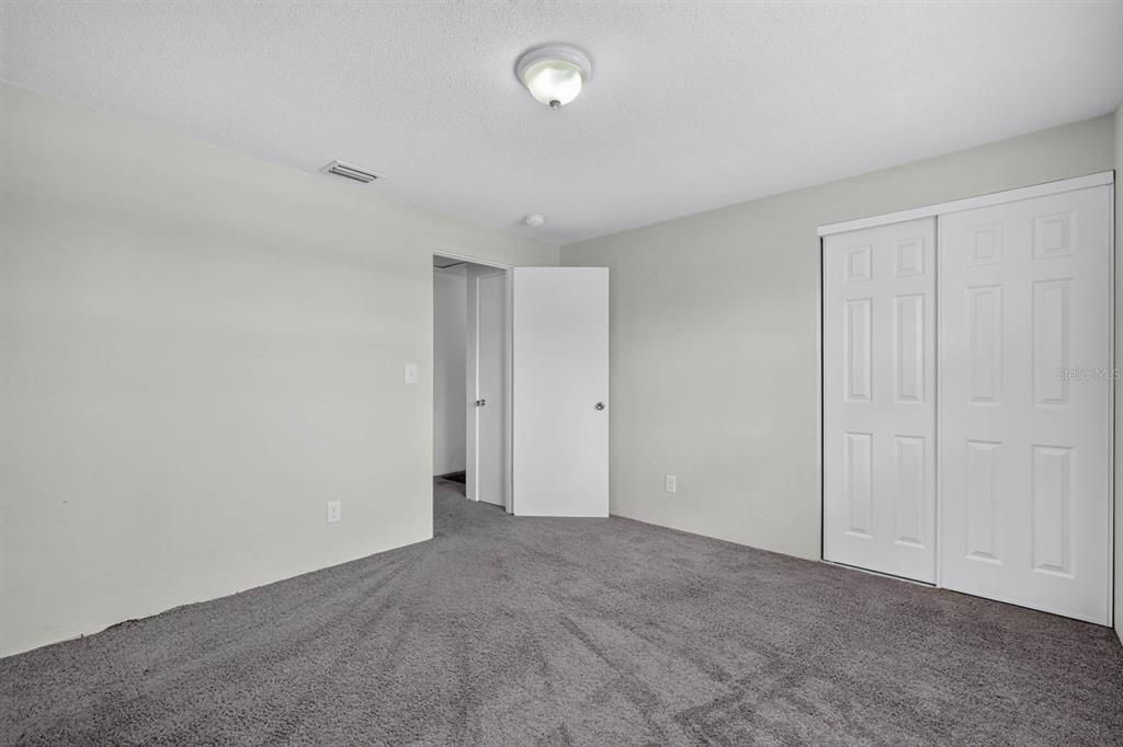 For Sale: $117,000 (2 beds, 1 baths, 480 Square Feet)