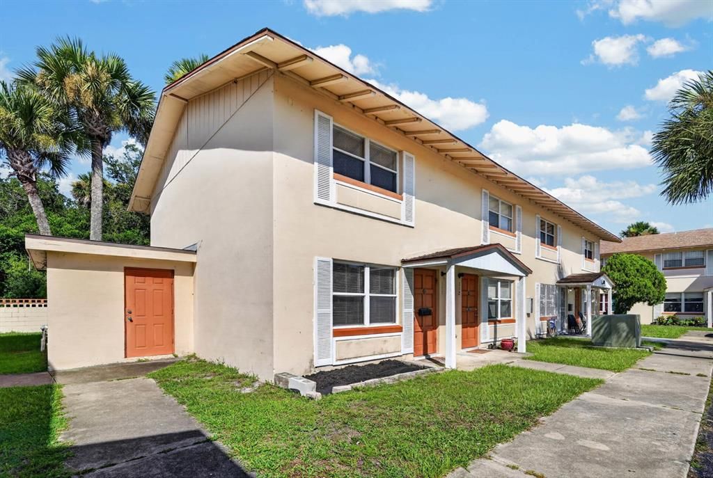 For Sale: $117,000 (2 beds, 1 baths, 480 Square Feet)