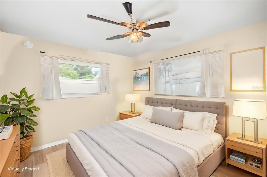 En Venta: $649,000 (3 camas, 2 baños, 2321 Pies cuadrados)