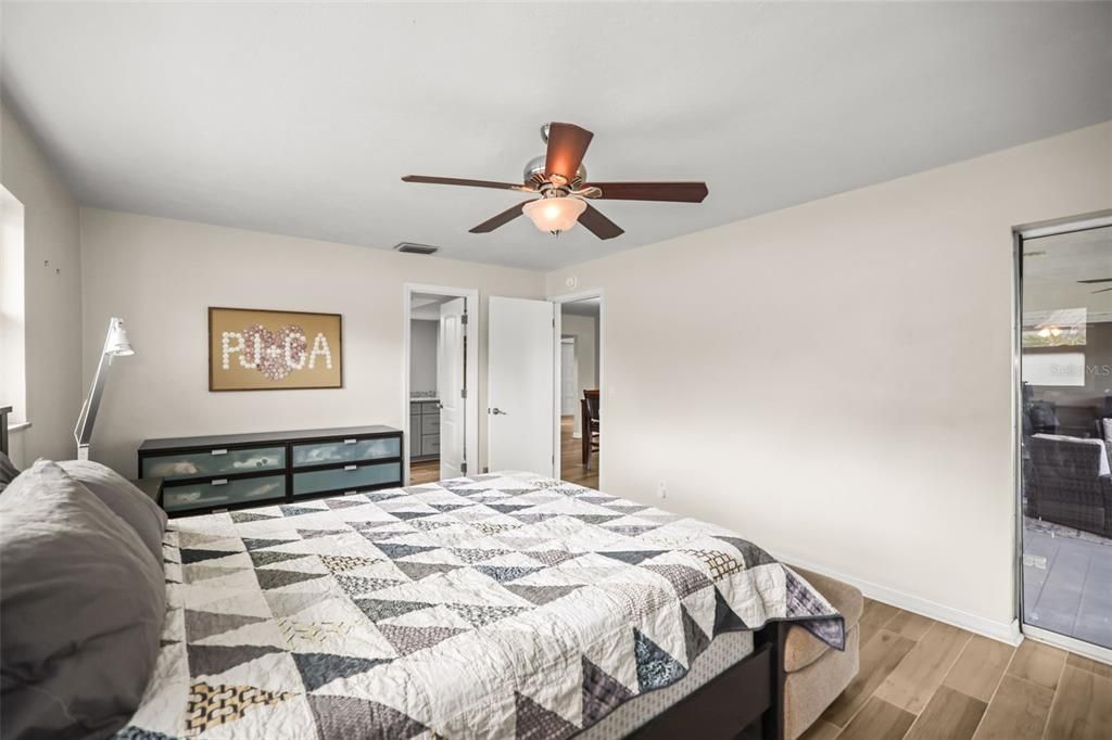 En Venta: $649,000 (3 camas, 2 baños, 2321 Pies cuadrados)