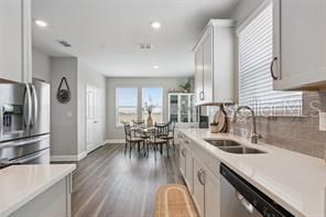 For Rent: $2,800 (2 beds, 2 baths, 1549 Square Feet)
