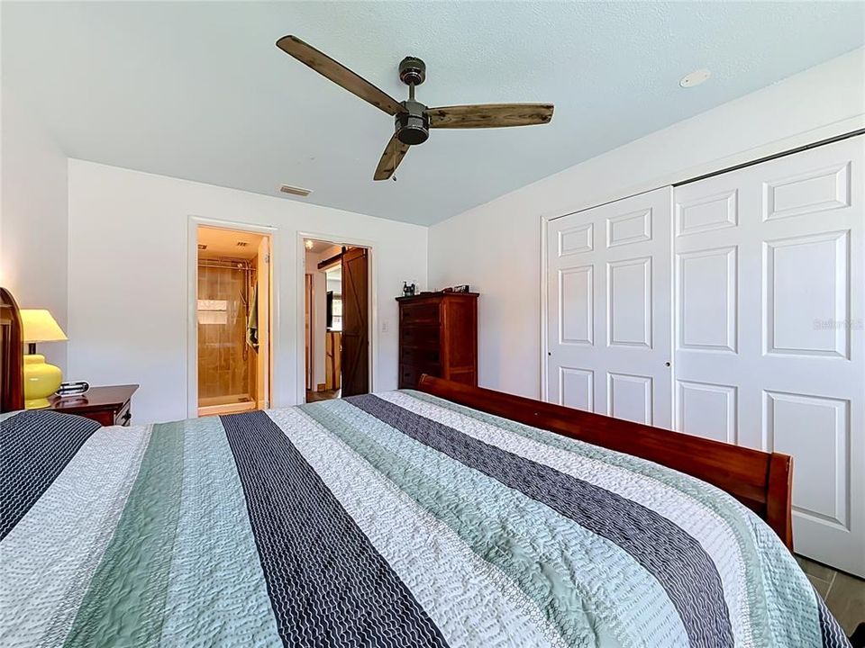 For Sale: $169,900 (2 beds, 1 baths, 1028 Square Feet)