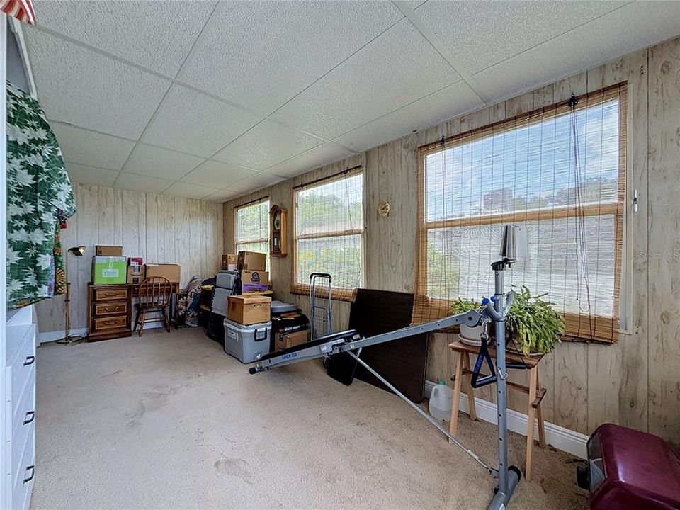 For Sale: $169,900 (2 beds, 1 baths, 1028 Square Feet)