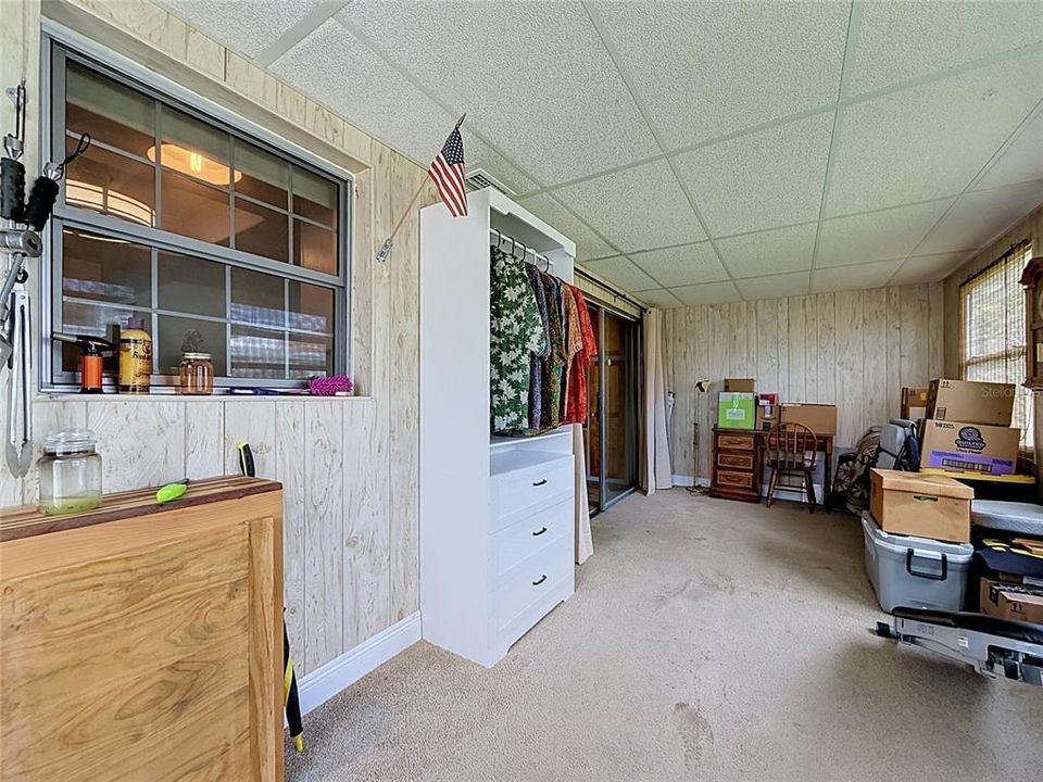 For Sale: $169,900 (2 beds, 1 baths, 1028 Square Feet)