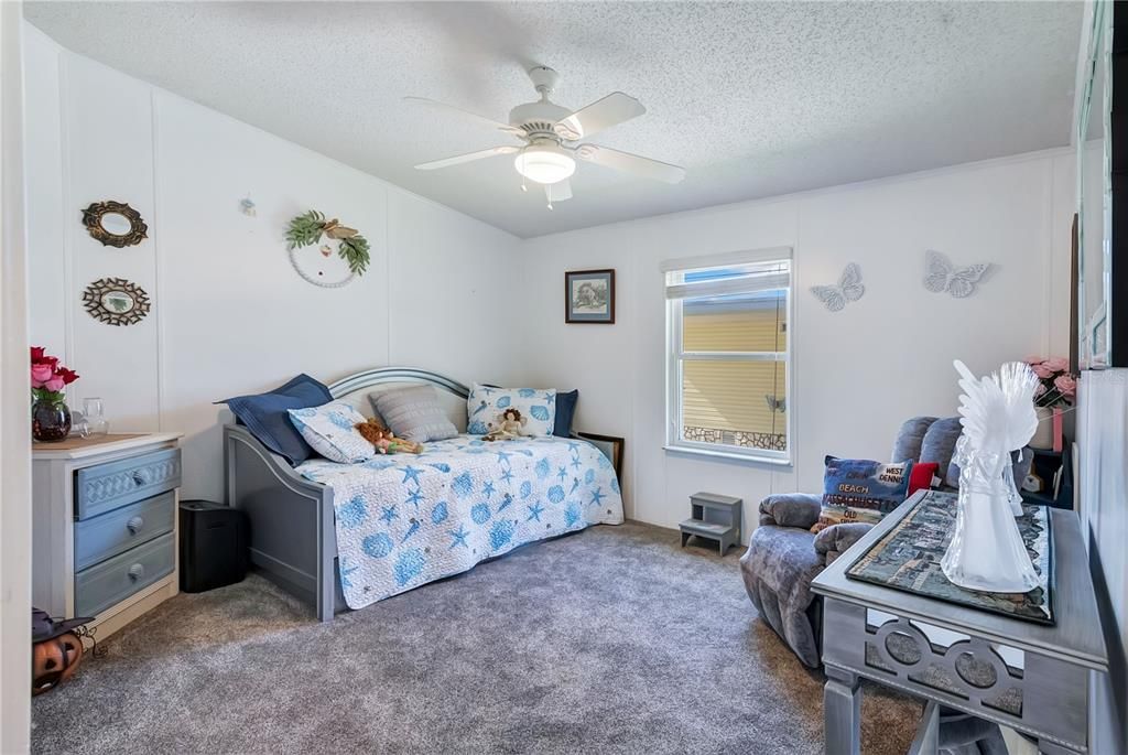 For Sale: $174,900 (2 beds, 2 baths, 1188 Square Feet)