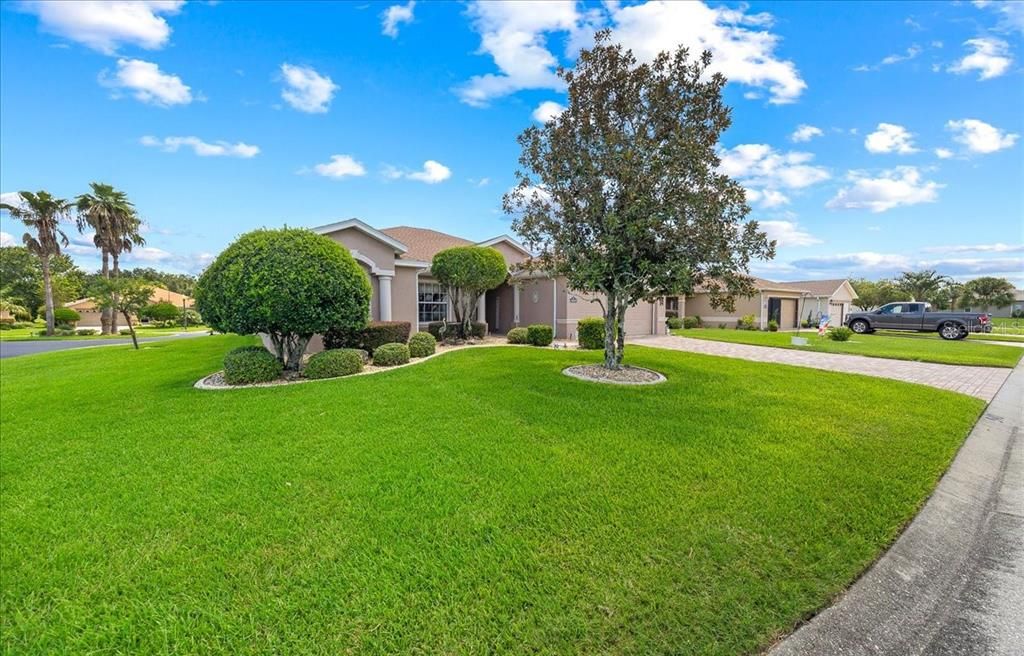 For Sale: $295,000 (3 beds, 2 baths, 2285 Square Feet)