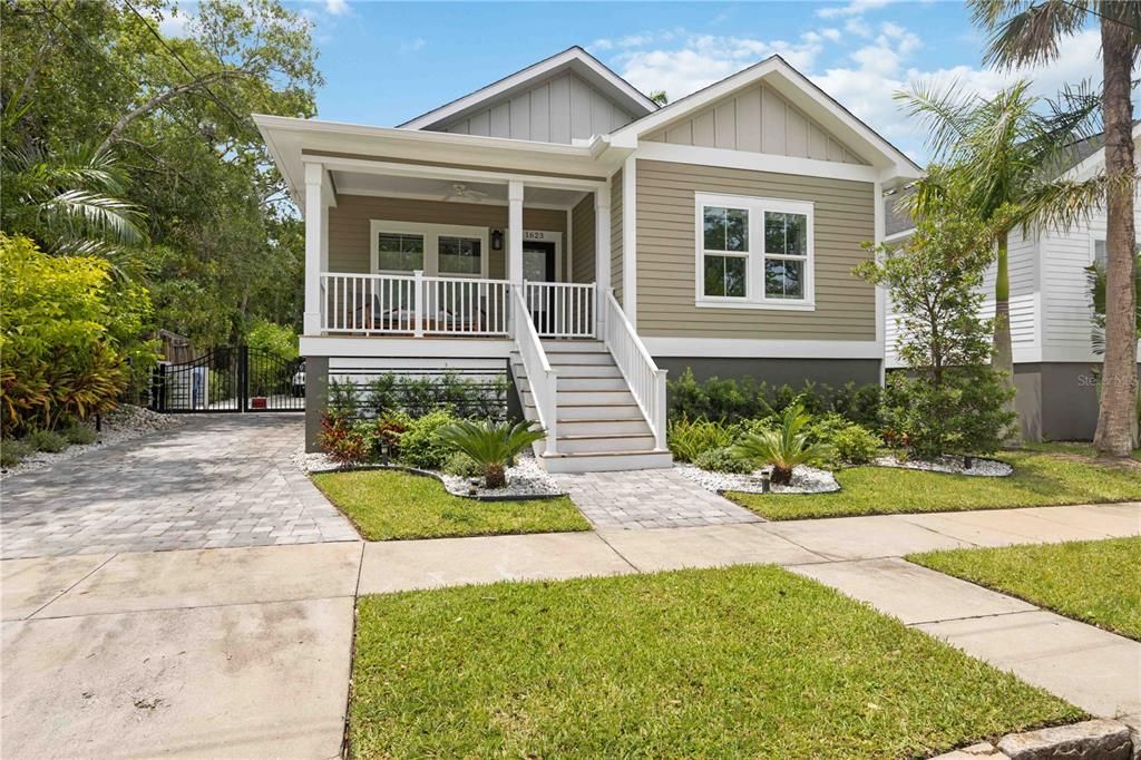For Rent: $3,500 (3 beds, 2 baths, 1650 Square Feet)