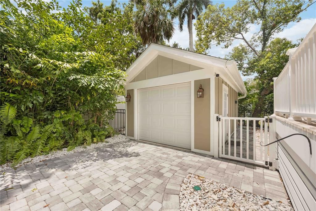 For Rent: $3,500 (3 beds, 2 baths, 1650 Square Feet)