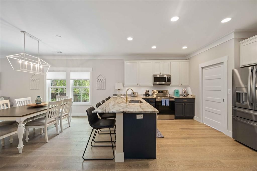 For Rent: $3,500 (3 beds, 2 baths, 1650 Square Feet)