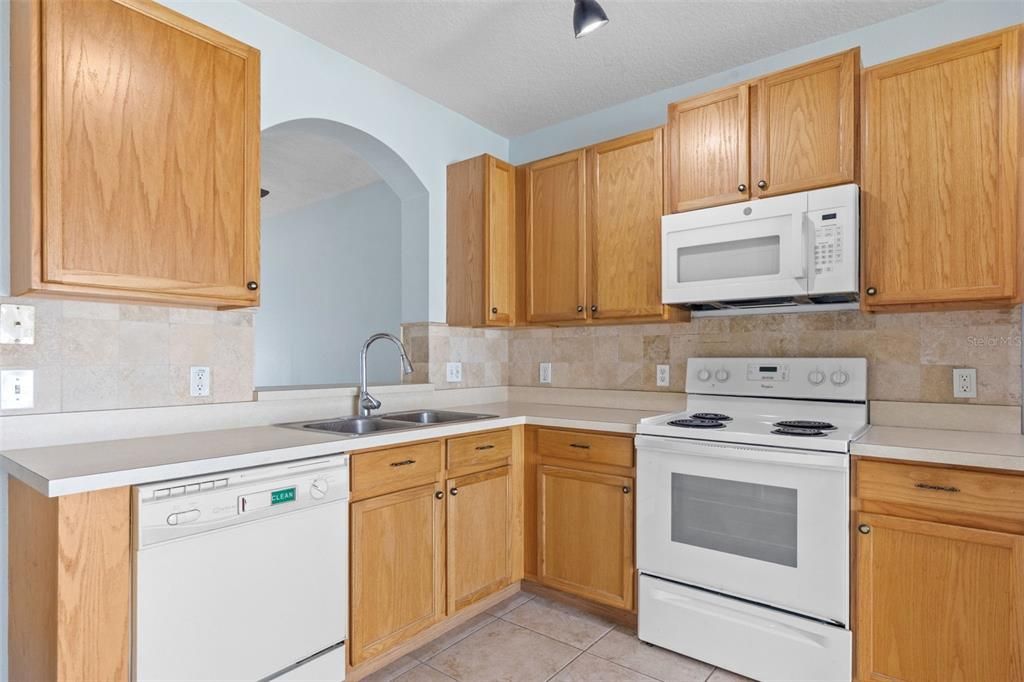 For Rent: $1,950 (2 beds, 2 baths, 1240 Square Feet)