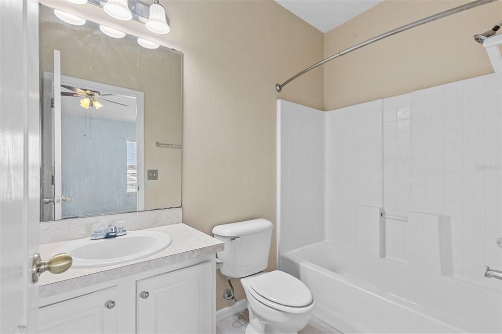 For Rent: $1,950 (2 beds, 2 baths, 1240 Square Feet)