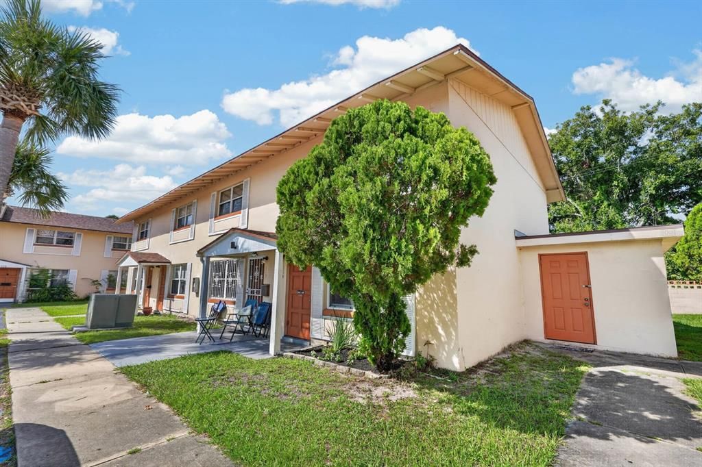 For Sale: $124,900 (2 beds, 1 baths, 960 Square Feet)
