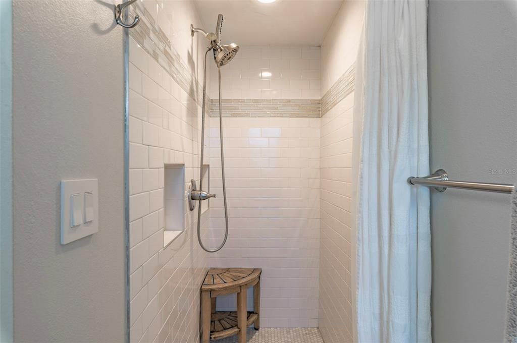 For Sale: $420,000 (4 beds, 2 baths, 1702 Square Feet)