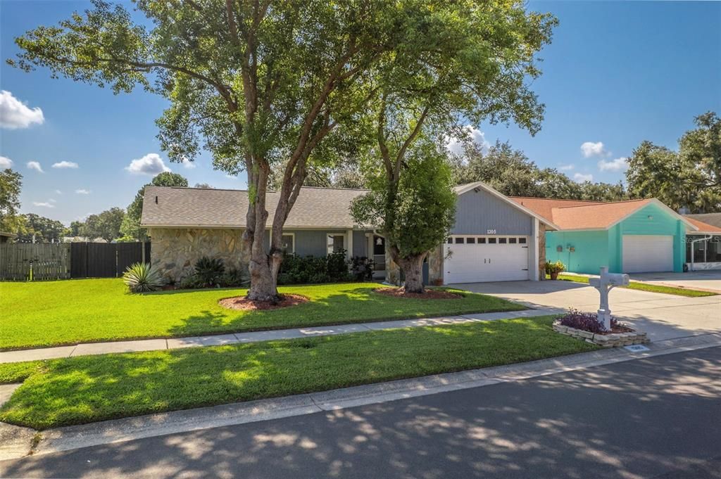 For Sale: $420,000 (4 beds, 2 baths, 1702 Square Feet)