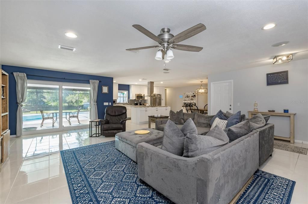 For Sale: $420,000 (4 beds, 2 baths, 1702 Square Feet)