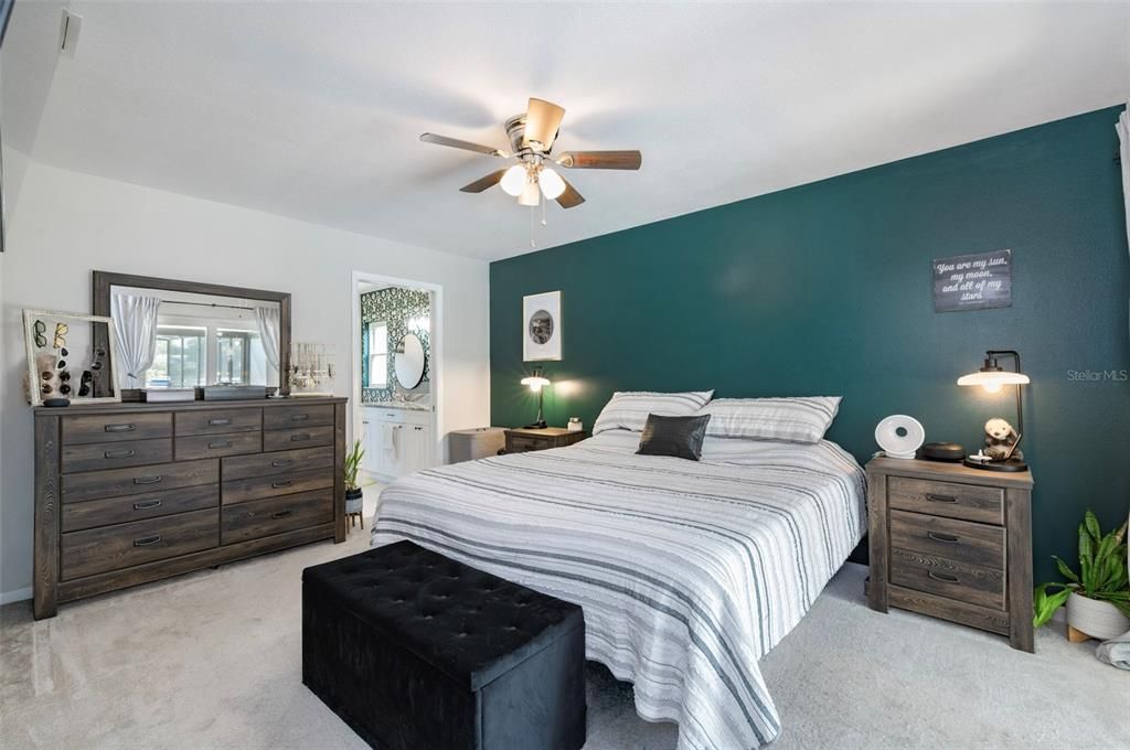 For Sale: $420,000 (4 beds, 2 baths, 1702 Square Feet)