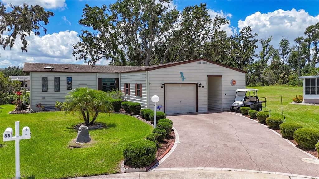 For Sale: $175,000 (2 beds, 2 baths, 1378 Square Feet)