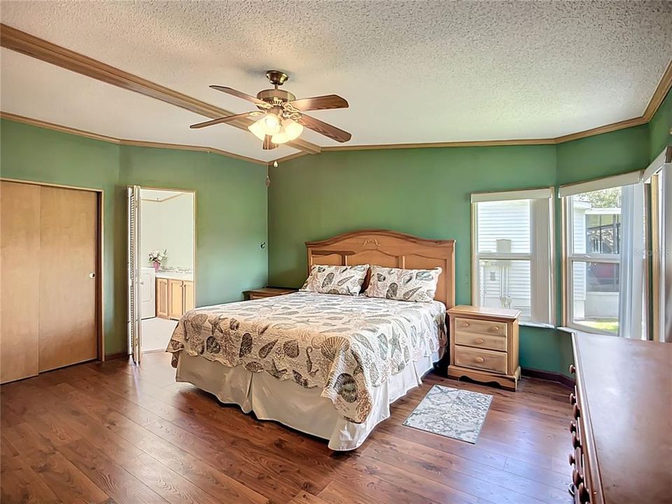 For Sale: $175,000 (2 beds, 2 baths, 1378 Square Feet)