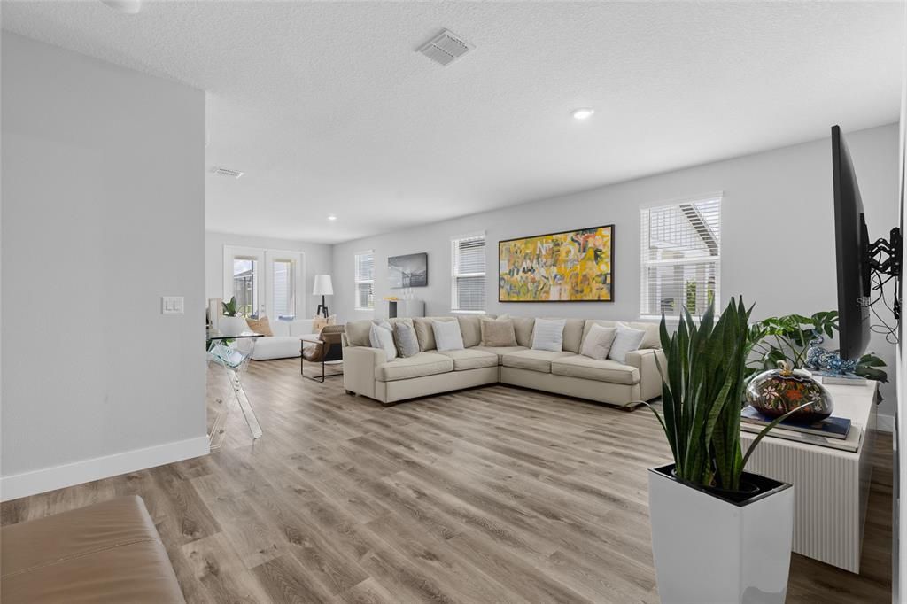 For Rent: $3,250 (3 beds, 2 baths, 2226 Square Feet)