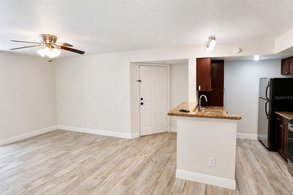 For Rent: $1,650 (2 beds, 2 baths, 1028 Square Feet)