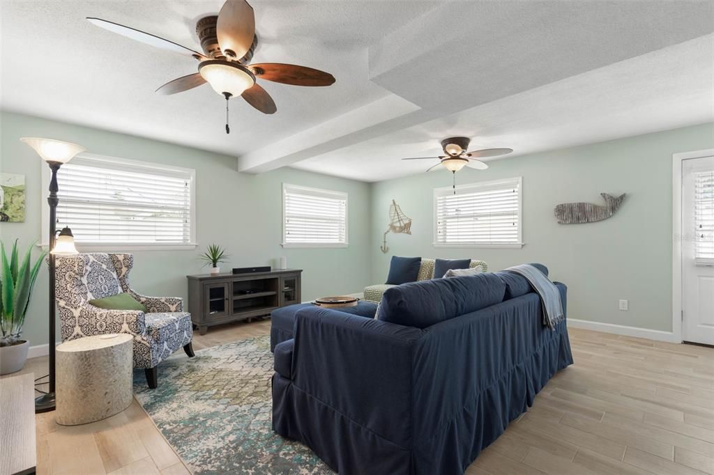 For Sale: $699,000 (4 beds, 2 baths, 2972 Square Feet)