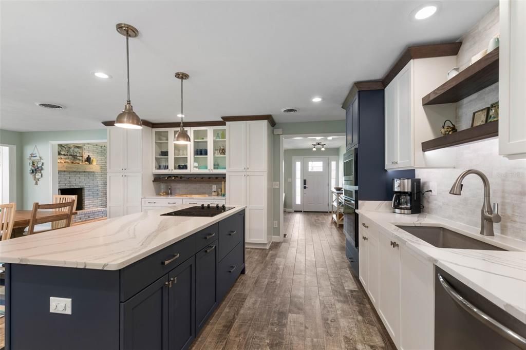 For Sale: $699,000 (4 beds, 2 baths, 2972 Square Feet)