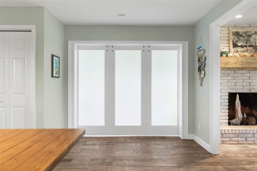 For Sale: $699,000 (4 beds, 2 baths, 2972 Square Feet)