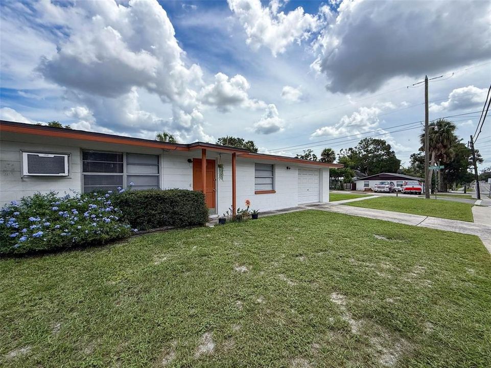 For Sale: $299,900 (0 beds, 0 baths, 1600 Square Feet)
