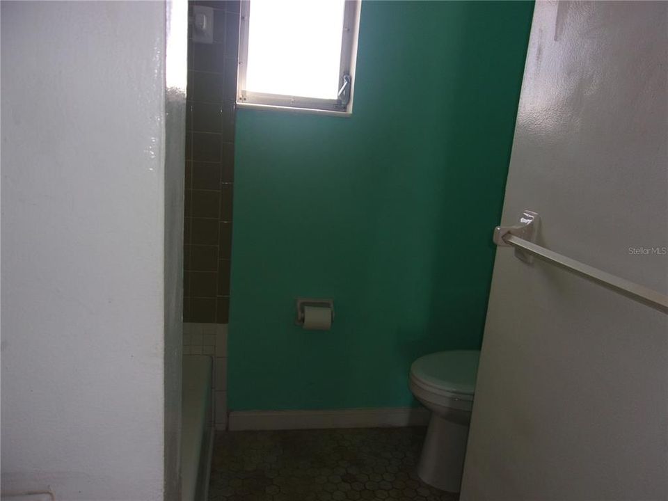 For Sale: $299,900 (0 beds, 0 baths, 1600 Square Feet)
