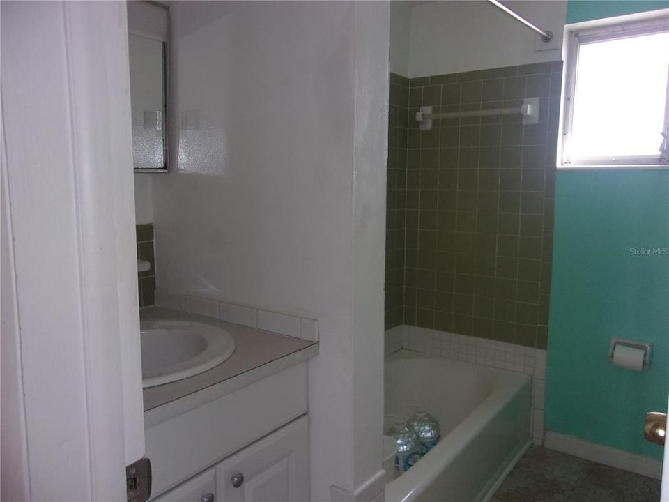 For Sale: $299,900 (0 beds, 0 baths, 1600 Square Feet)
