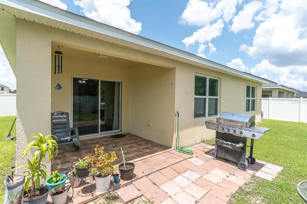 En Venta: $335,000 (4 camas, 2 baños, 1846 Pies cuadrados)