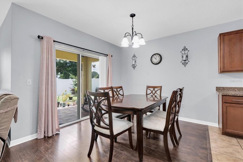 En Venta: $335,000 (4 camas, 2 baños, 1846 Pies cuadrados)