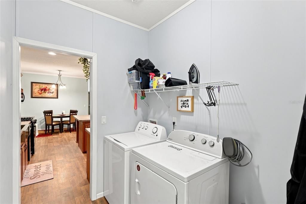 For Sale: $450,000 (3 beds, 2 baths, 1456 Square Feet)