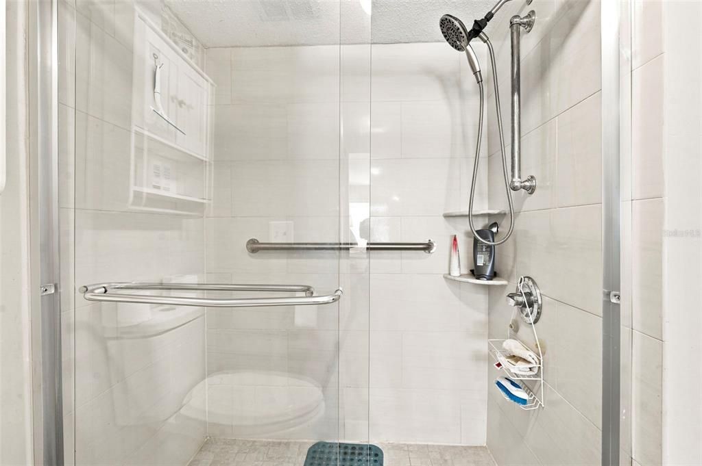 En Venta: $179,900 (2 camas, 2 baños, 1270 Pies cuadrados)
