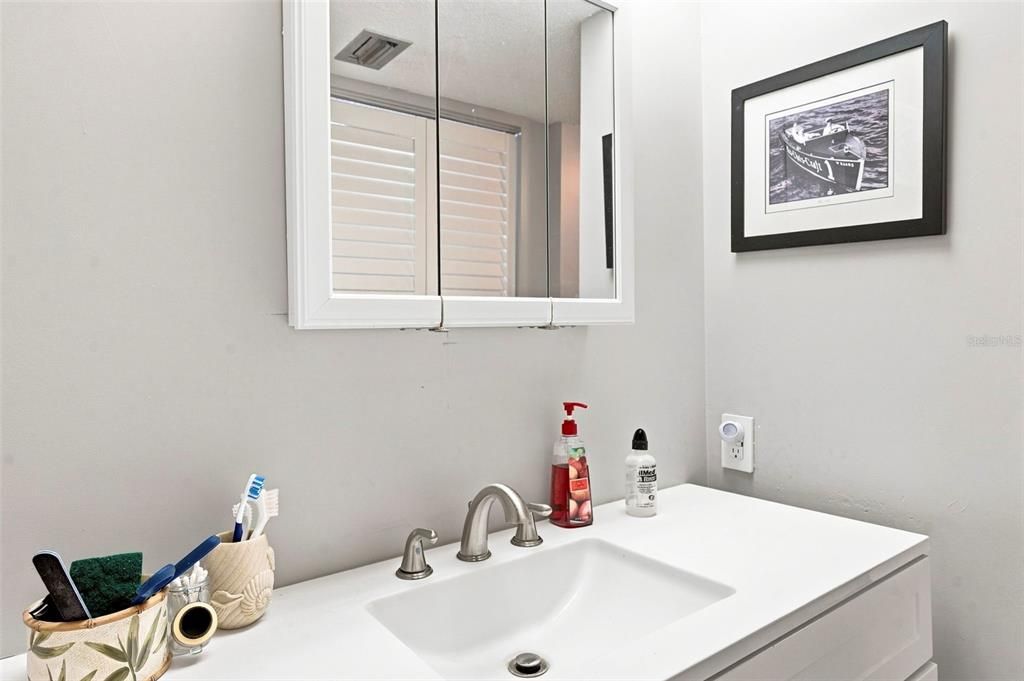 En Venta: $179,900 (2 camas, 2 baños, 1270 Pies cuadrados)