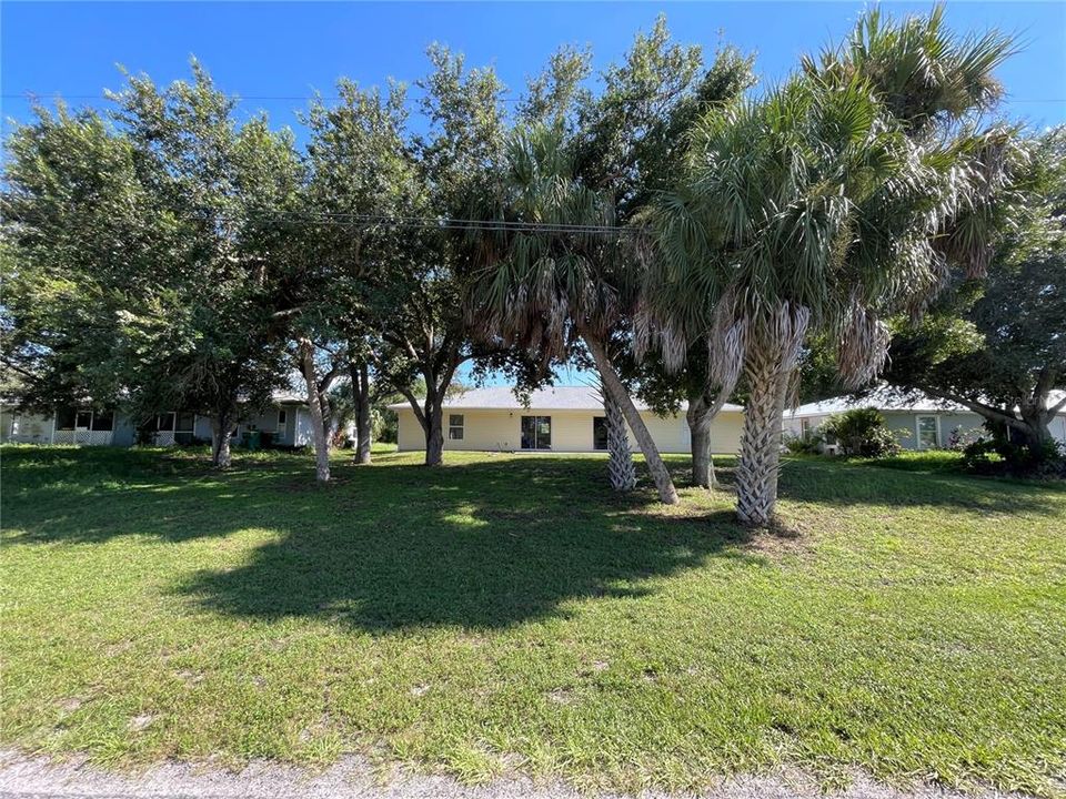 For Sale: $399,900 (6 beds, 0 baths, 2282 Square Feet)