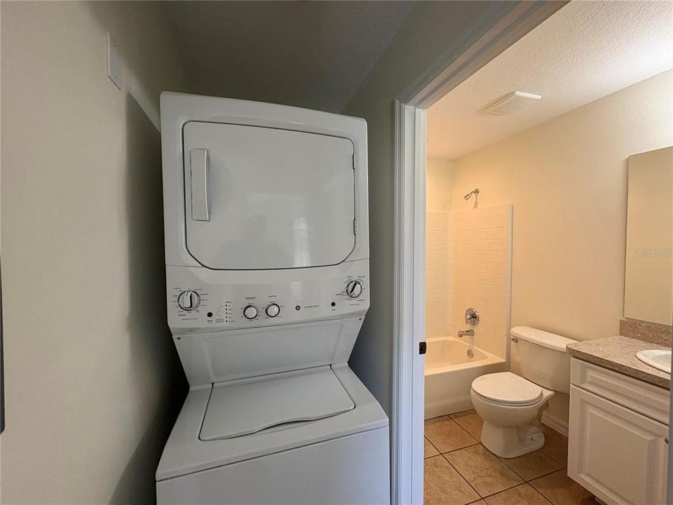 For Sale: $399,900 (6 beds, 0 baths, 2282 Square Feet)