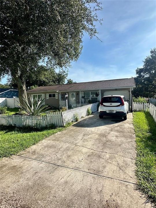 For Sale: $190,000 (2 beds, 1 baths, 960 Square Feet)