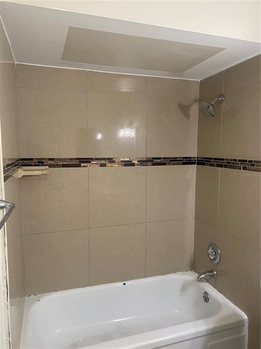 For Rent: $2,300 (3 beds, 2 baths, 888 Square Feet)
