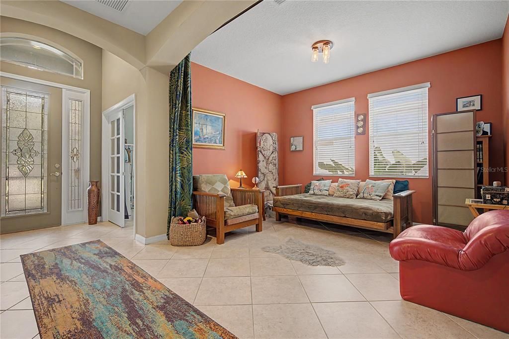 For Sale: $425,000 (3 beds, 2 baths, 1973 Square Feet)