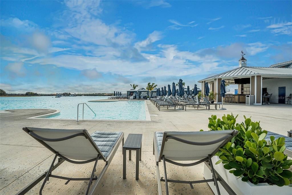 For Sale: $350,000 (2 beds, 2 baths, 1747 Square Feet)