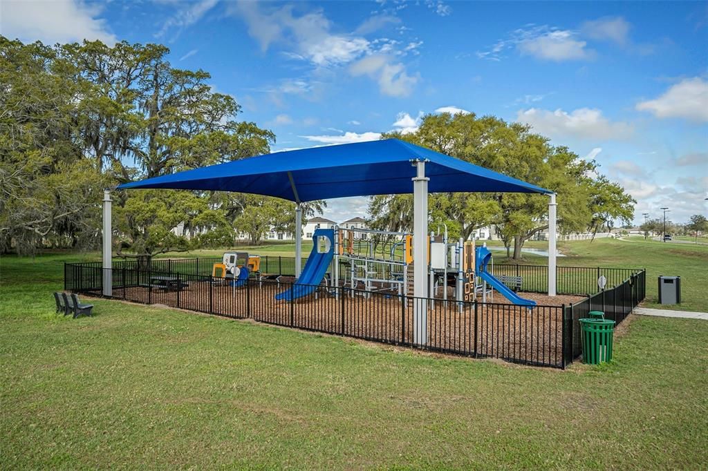 For Sale: $350,000 (2 beds, 2 baths, 1747 Square Feet)