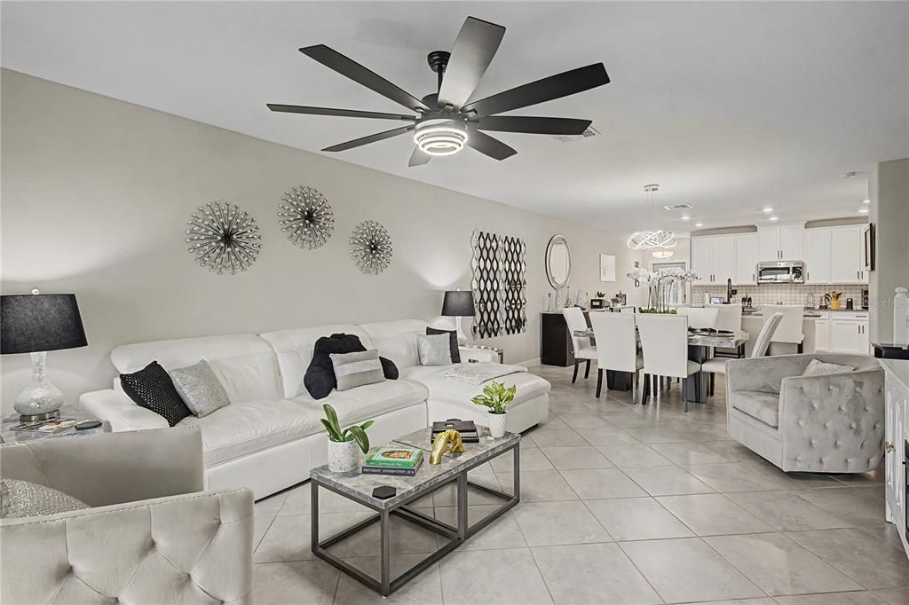 For Sale: $350,000 (2 beds, 2 baths, 1747 Square Feet)