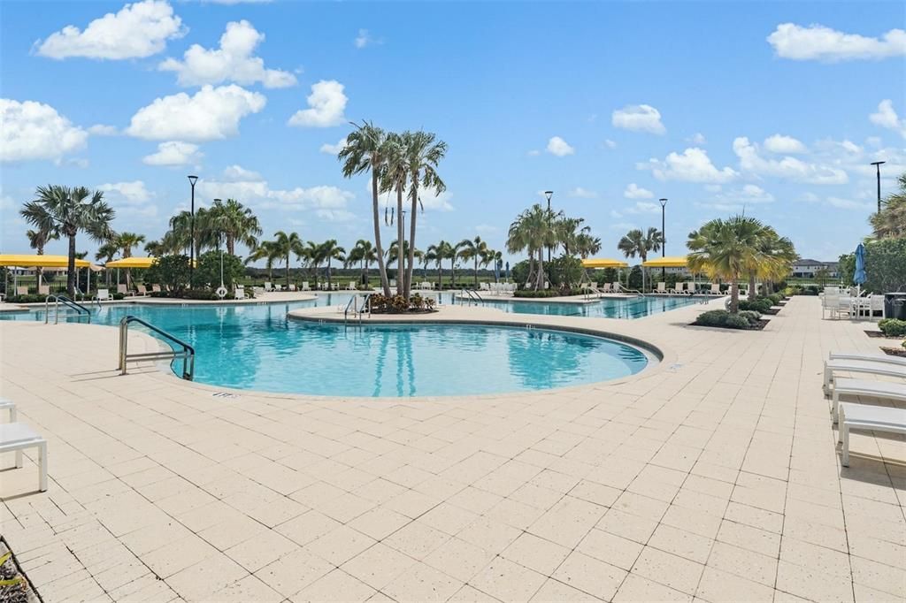 For Sale: $350,000 (2 beds, 2 baths, 1747 Square Feet)