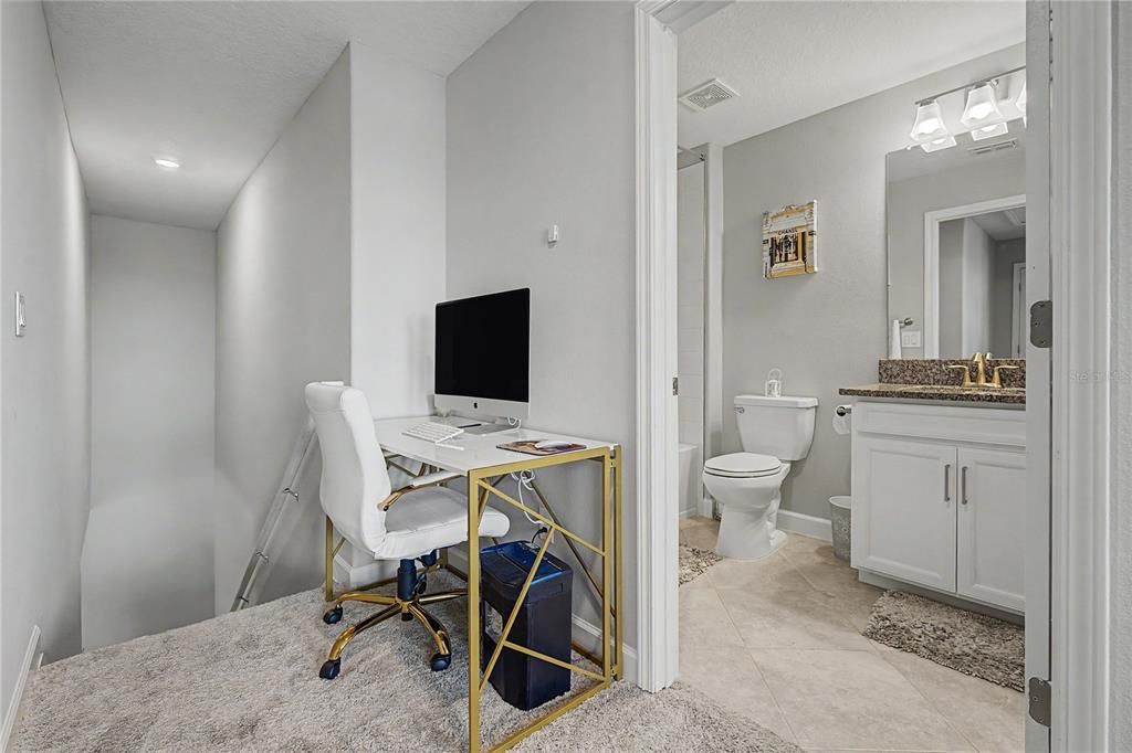 For Sale: $350,000 (2 beds, 2 baths, 1747 Square Feet)