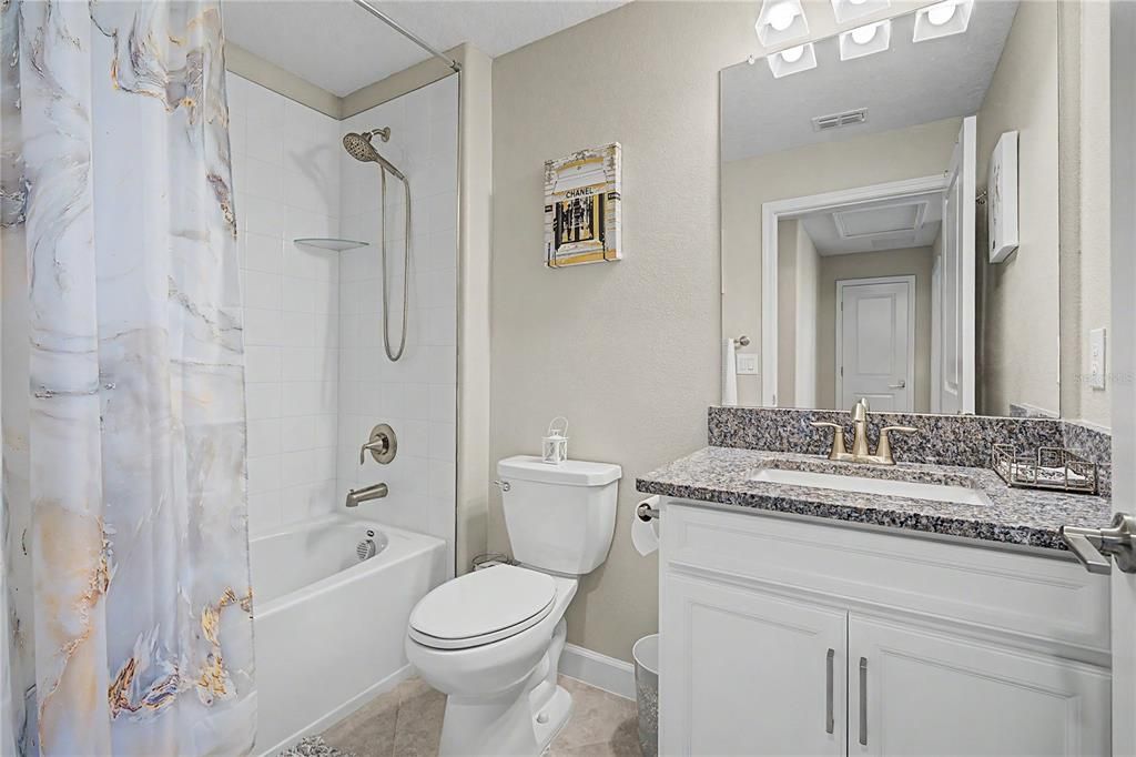 For Sale: $350,000 (2 beds, 2 baths, 1747 Square Feet)