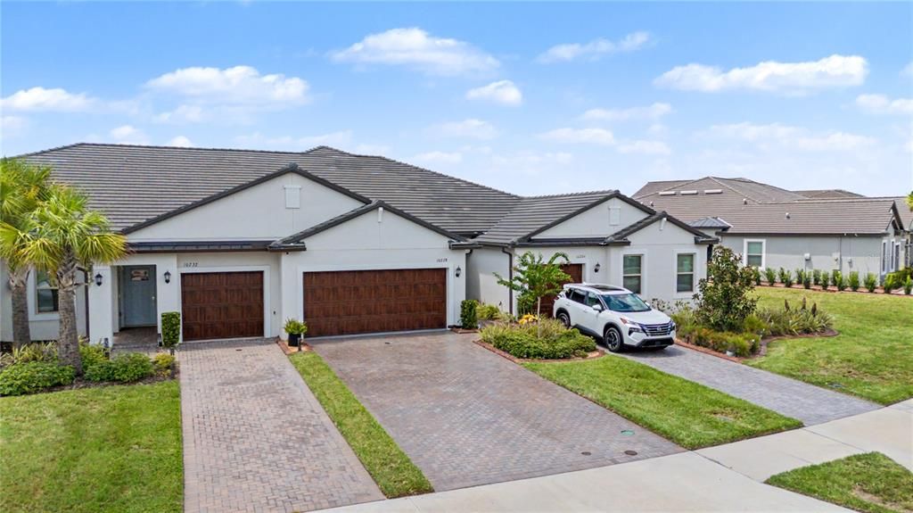 For Sale: $350,000 (2 beds, 2 baths, 1747 Square Feet)