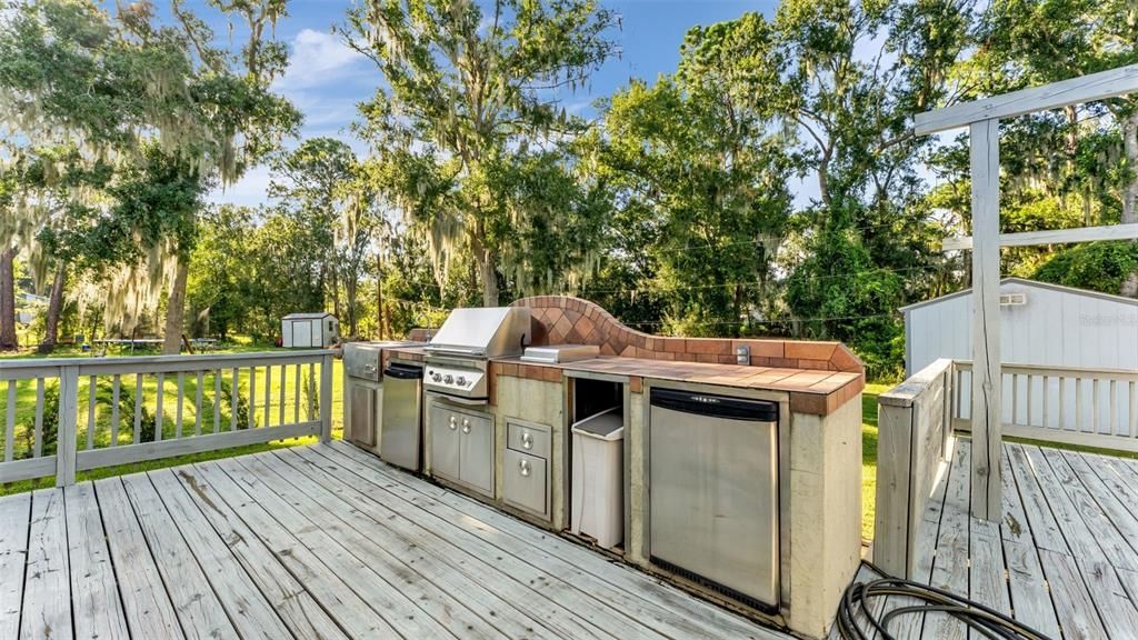 На продажу: $974,900 (5 спален, 3 ванн, 4420 Квадратных фут)