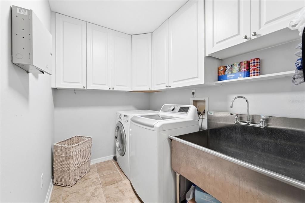 : $1,700,000 (4 beds, 3 baths, 3376 Square Feet)
